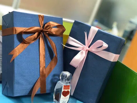 Phiên giao dịch ngày 8/3/2021: Một hộp quà giá quá...chì