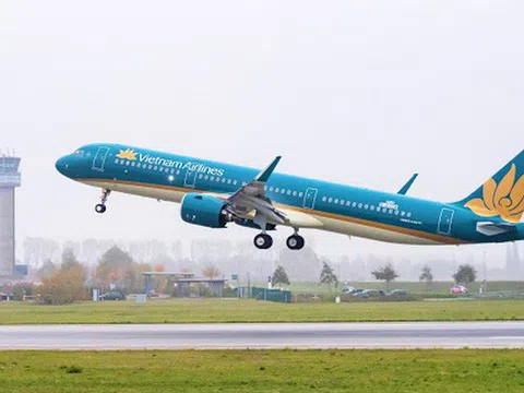 Vietnam Airlines triển khai đấu giá 11 tàu bay A321CEO, cổ phiếu tăng trần sau 2 tháng giảm liên tục
