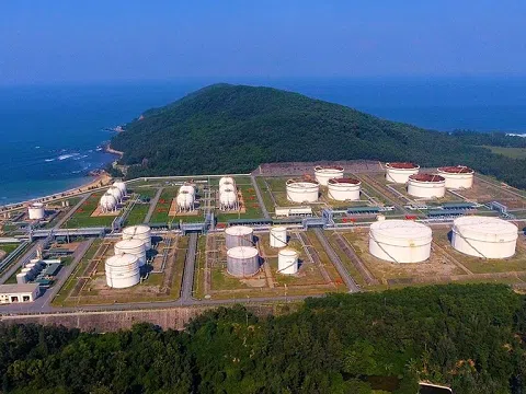 Kho hết chỗ, Nhà máy lọc dầu Dung Quất nguy cơ dừng hoạt động