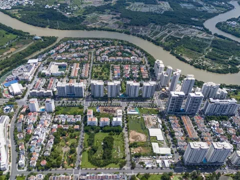 'Đại gia' bất động sản ồ ạt đi gom đất