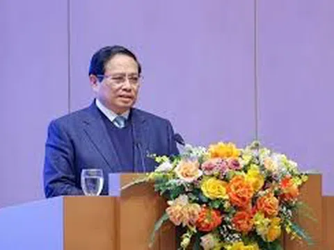 Thủ tướng yêu cầu giải quyết dứt điểm khó khăn cho dự án điện năng lượng tái tạo trước tháng 2/2025