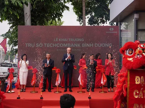 Techcombank tiếp tục ra mắt chi nhánh thế hệ mới tại Bình Dương