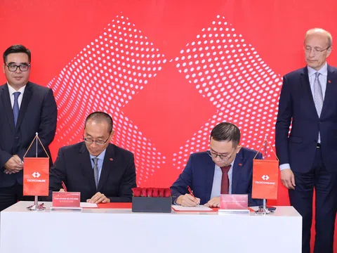 Techcombank chính thức phân phối sản phẩm Techcom Life